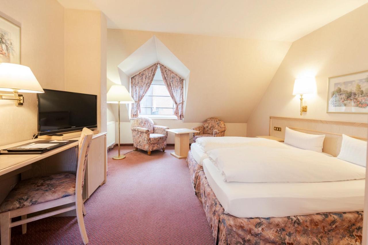 Hotel Poeker Meppen Esterno foto